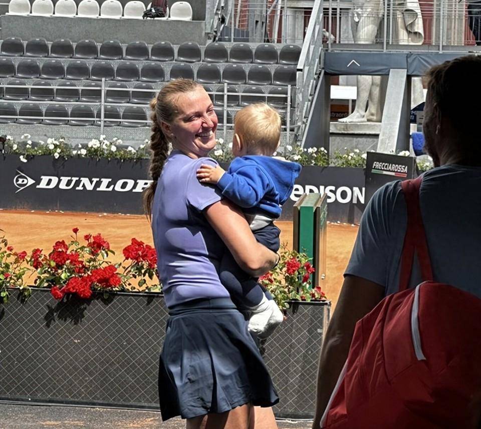 爱游戏中国关于险胜引发热议！，科维托娃在西班牙队比赛中刷新纪录上演精彩一战的信息