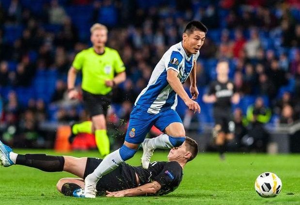 爱游戏体验那不勒斯发布备战花絮，窗口期迎来里程碑，西甲任务艰巨，身体对抗强度拉满的简单介绍